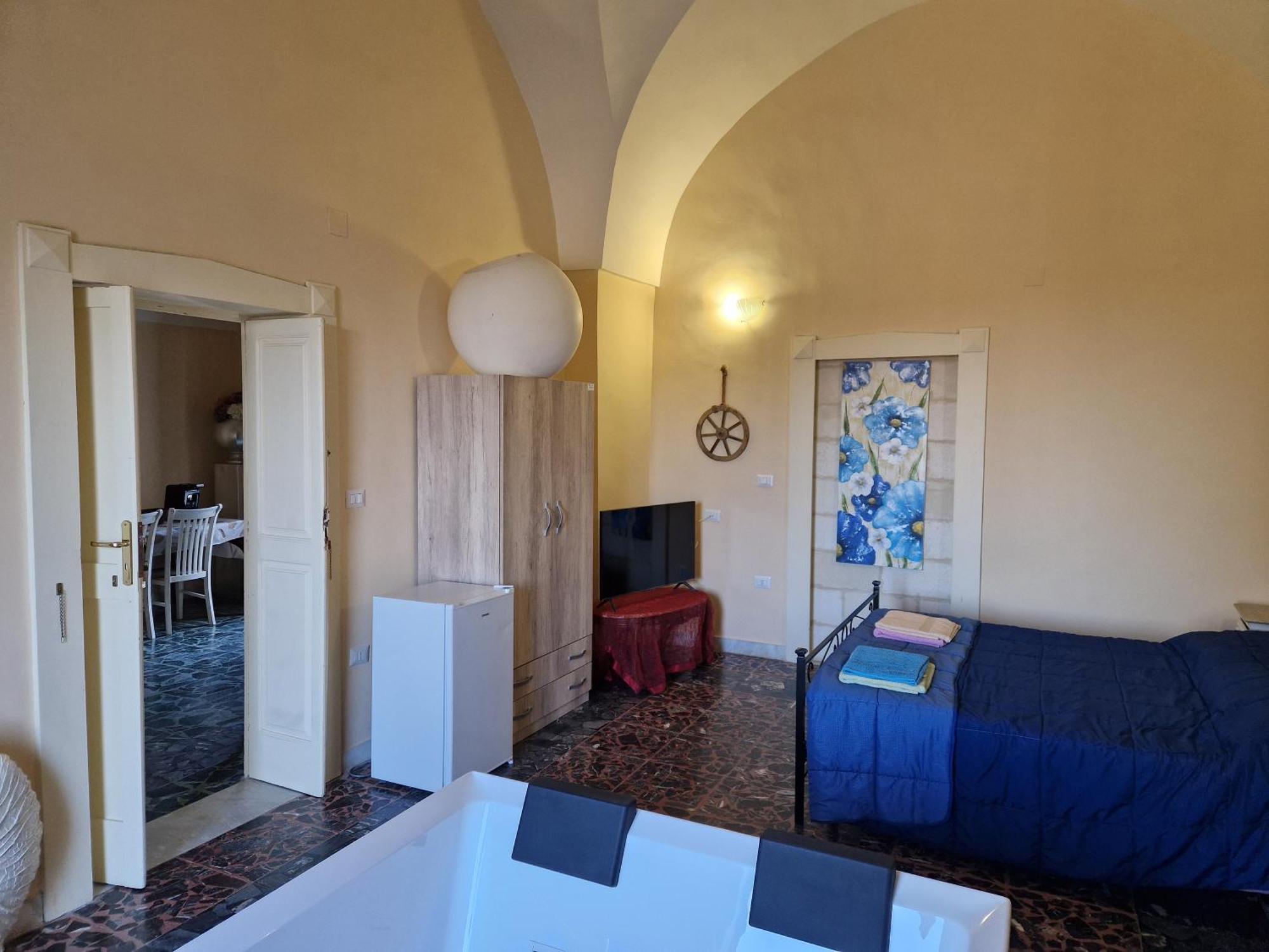 Palazzo Costantini Bed & Breakfast San Donato di Lecce Exterior photo