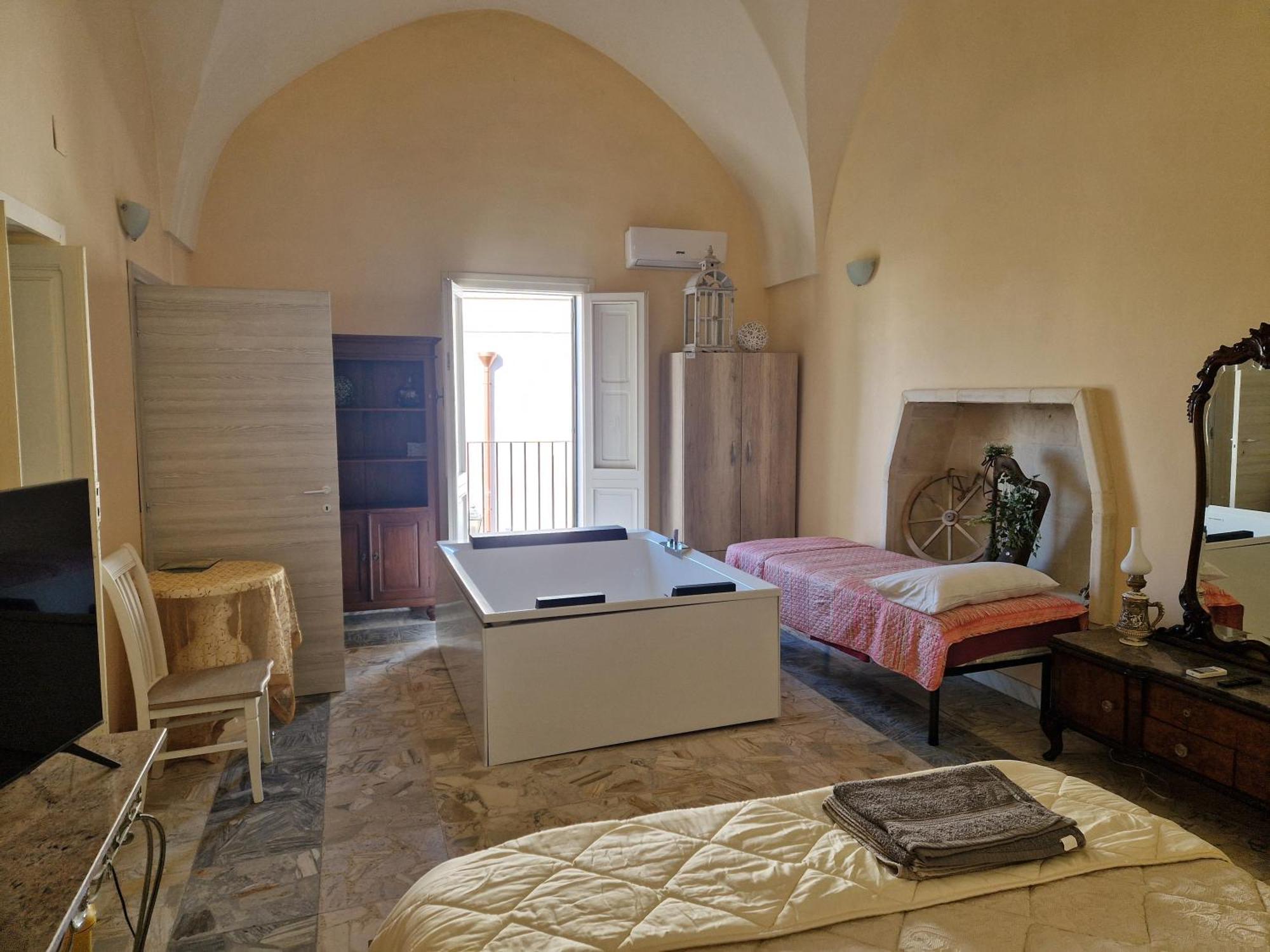 Palazzo Costantini Bed & Breakfast San Donato di Lecce Exterior photo